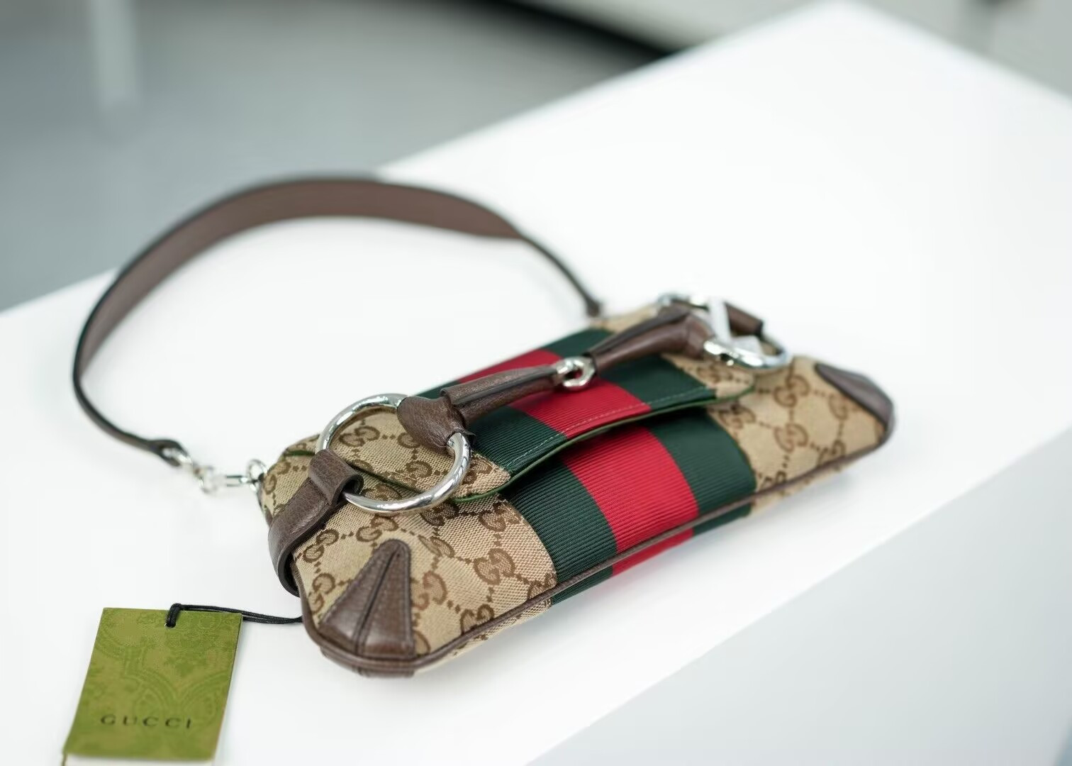 Gucci Monogram Textured Dollar Calfskin Heavy Grosgrain Web Medium Maxi Horsebit Chain Shoulder Bag 27x11.5x5cm