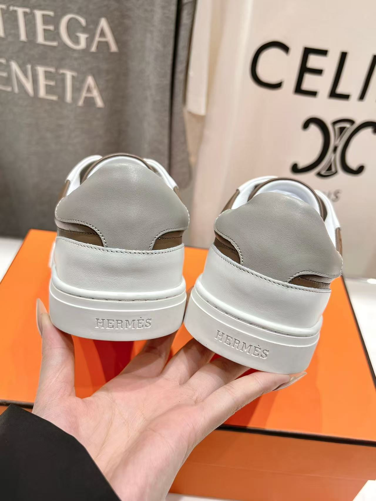 UA Hermes Day  Sneaker