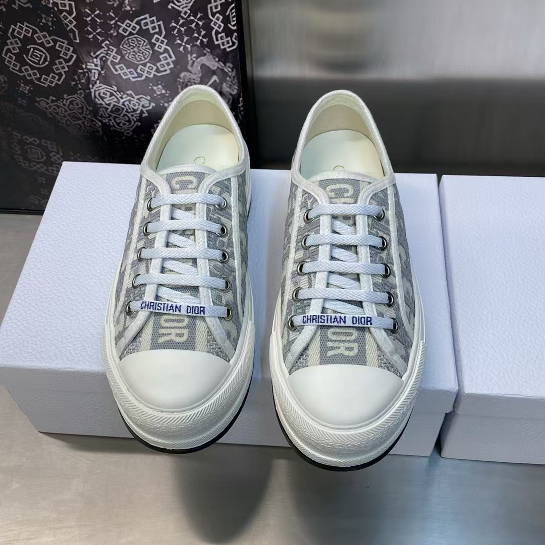 UA Dior Sneaker