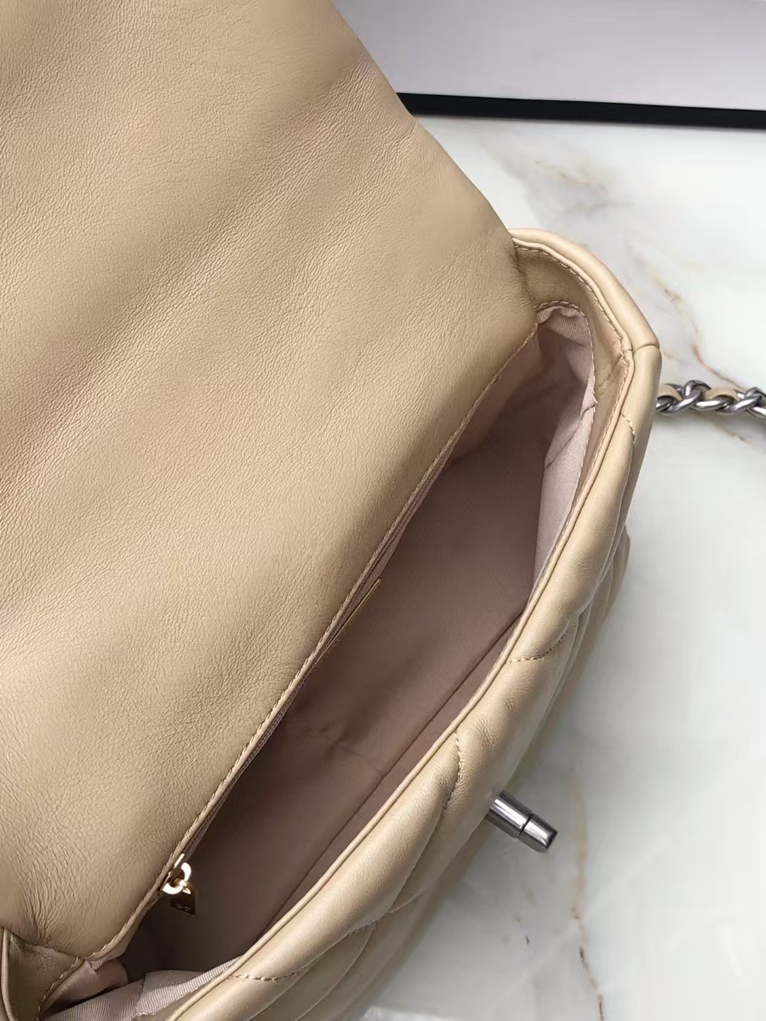 CHANEL 19 HANDBAG Shiny Leather, Gold-Tone, Silver-Tone & Ruthenium-Finish Metal Beige 26x16x9cm