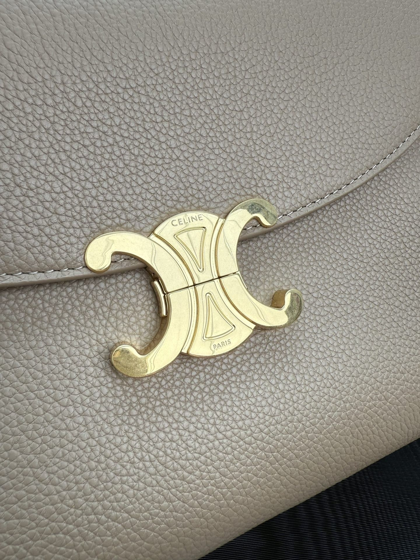 Celine Medium Nino Bag In Supple Graind Calfskin 25x17.5x10cm