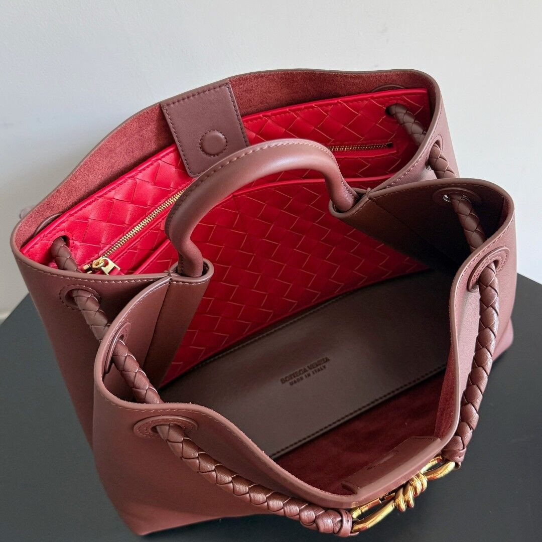Bottega Veneta Medium Andiamo 32x25x11CM