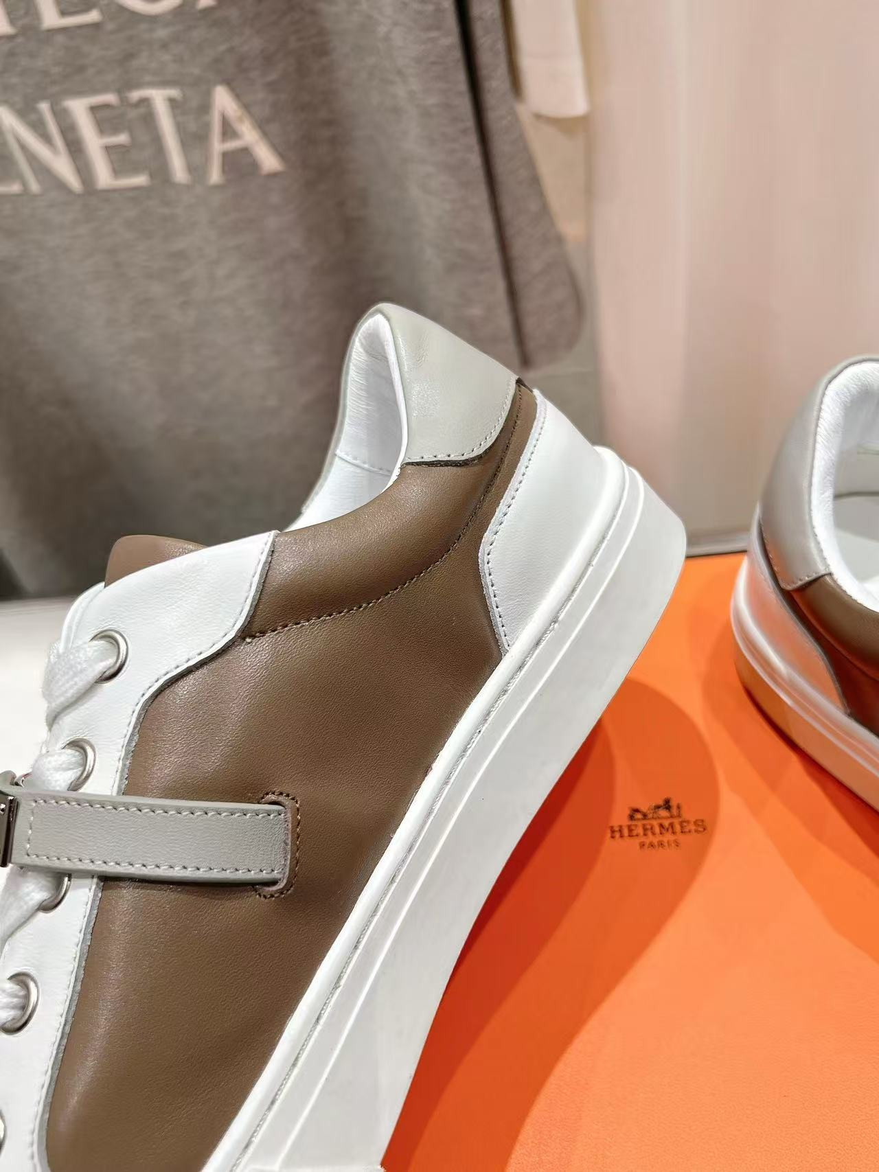 UA Hermes Day  Sneaker