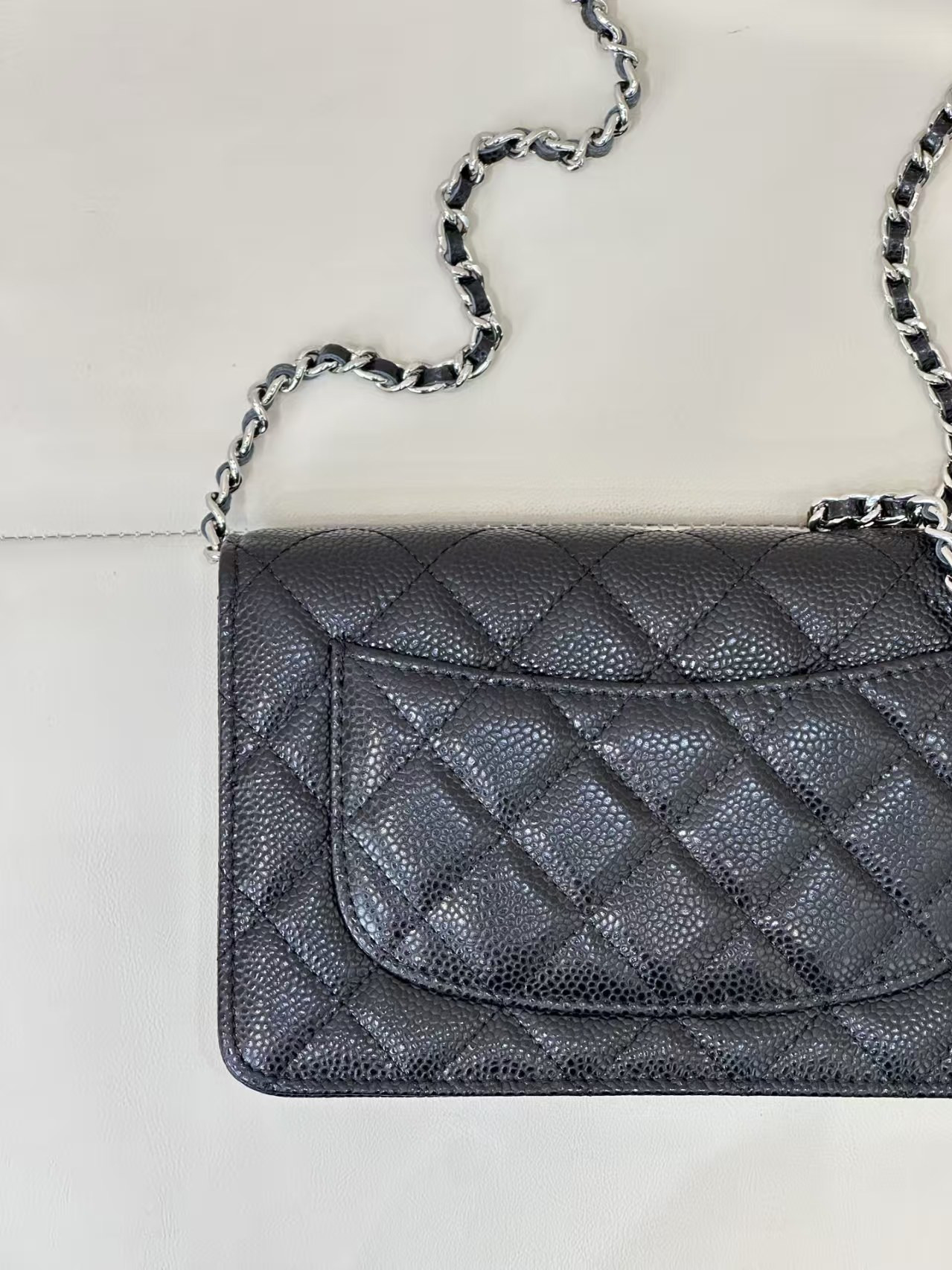 CHANEL WOC CLASSIC WALLET ON CHAIN 13x19cm