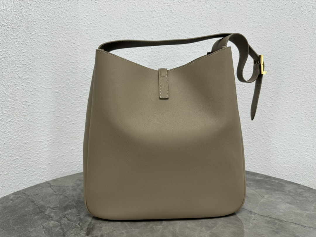 YSL LE 5 À 7 30 X 31 X 13 CM