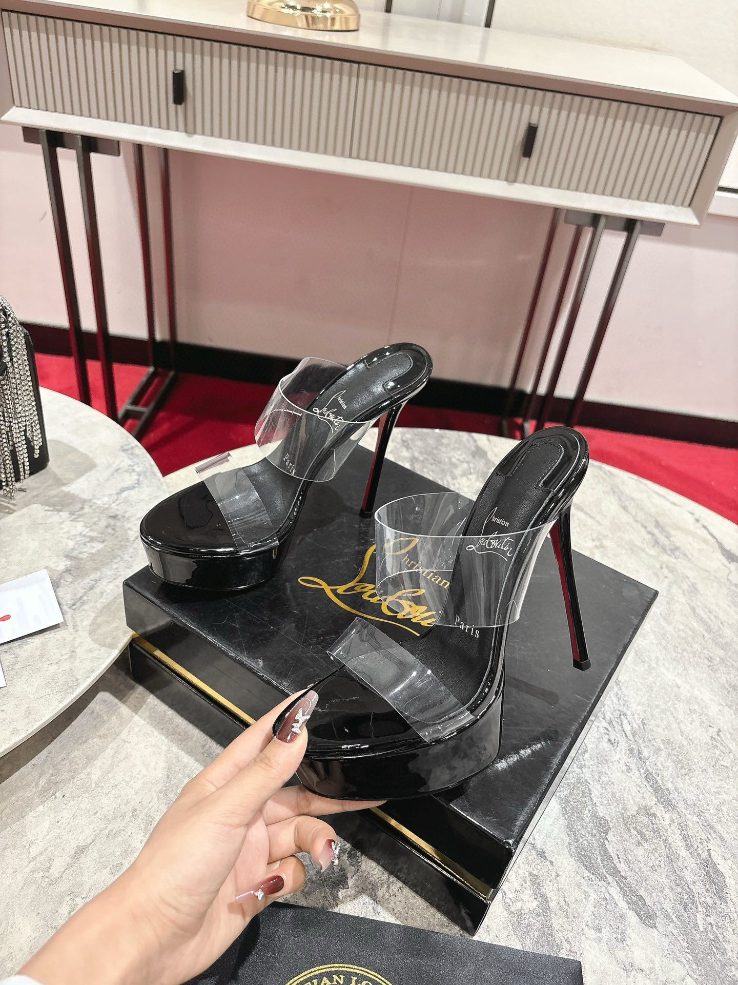 UA Christian Louboutin Just Nothing Alta 150mm