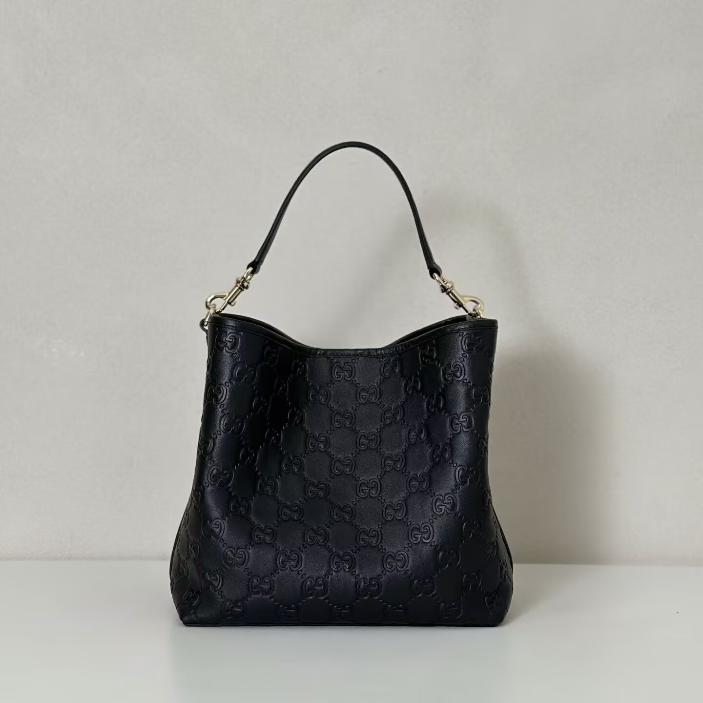 Gucci GG Emblem Medium Bucket Bag 25x25x15.5cm