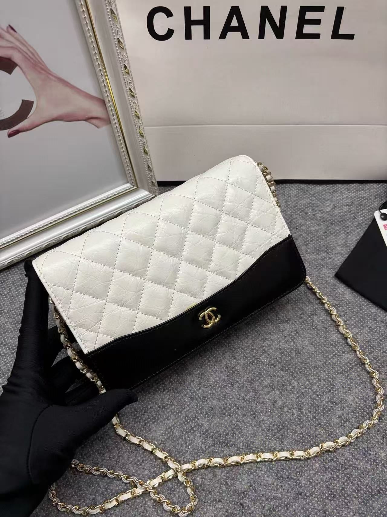 Chanel Gabrielle Woc 12.3x19.2x3.5cm