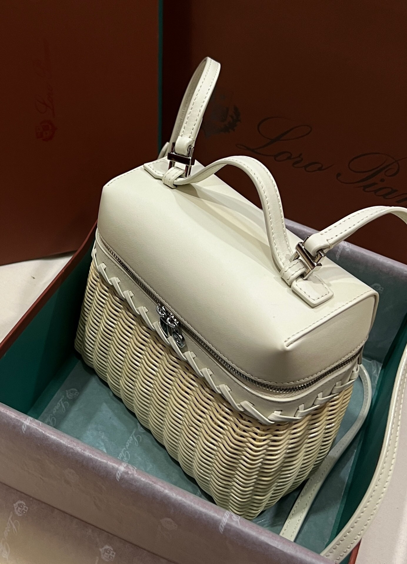 Loro Piana Extra Pocket L19 Wicker Bag 17.5x21x10cm