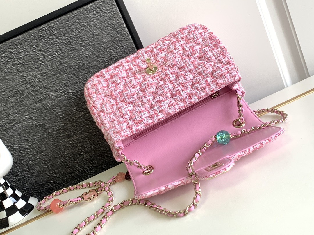 Chanel flap bag pink tweed 14.5x18.5x6.5cm