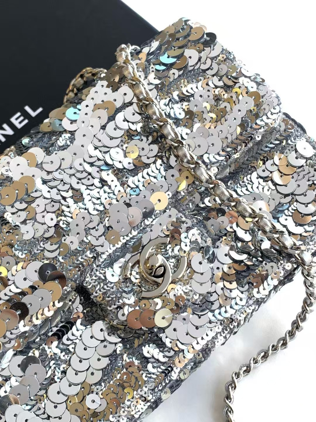 CHANEL CRUISE 25C FLAP BAG 14x21x8cm