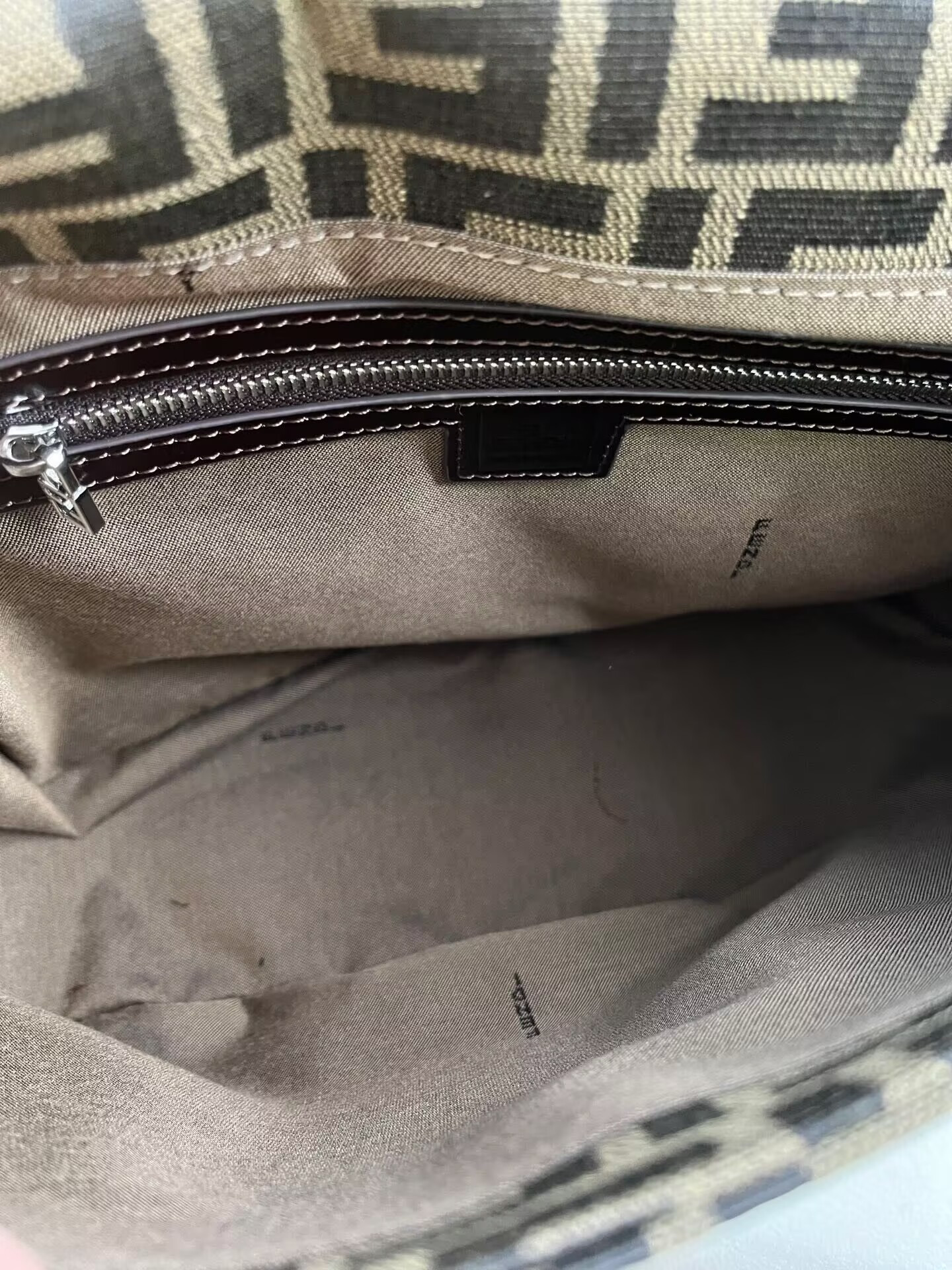 Fendi Zucca Pattern Mamma Bucket Shoulder Bag 29x21x11cm