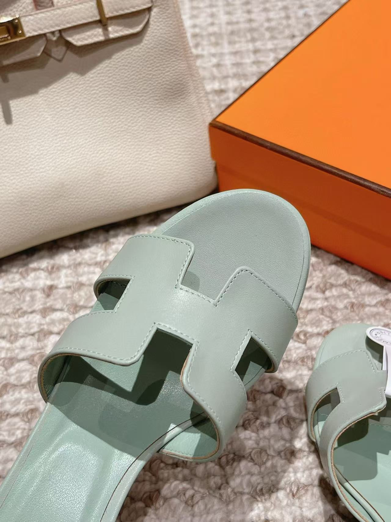UA Hermès Oasis Sandal