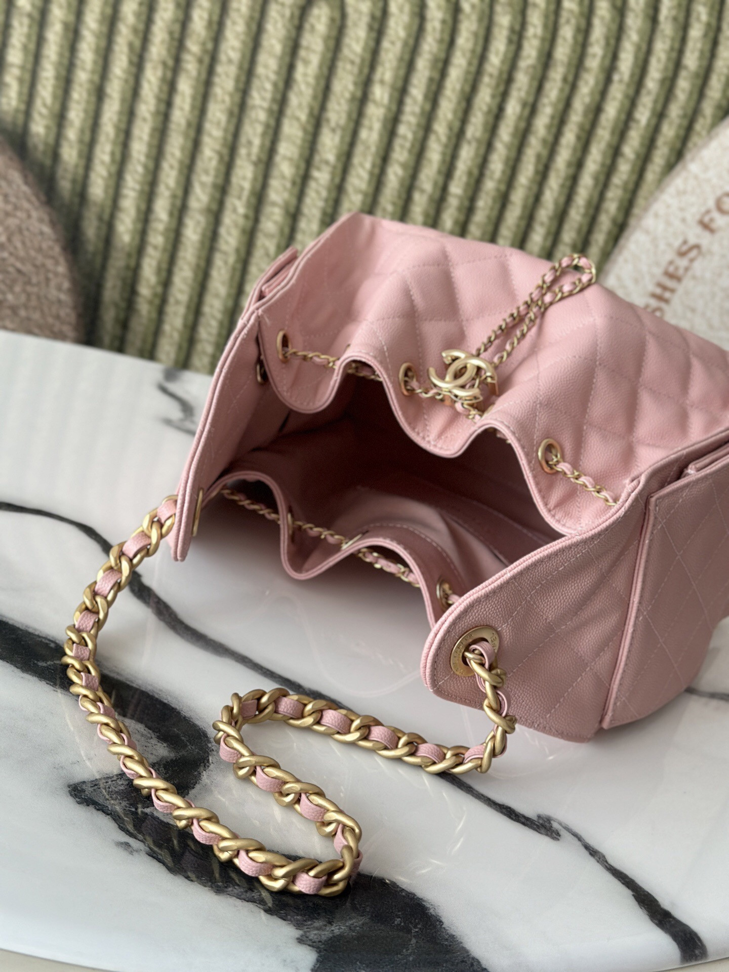 CHANEL 25 small Bucket Hobo handbag AS5293 30x26x14cm