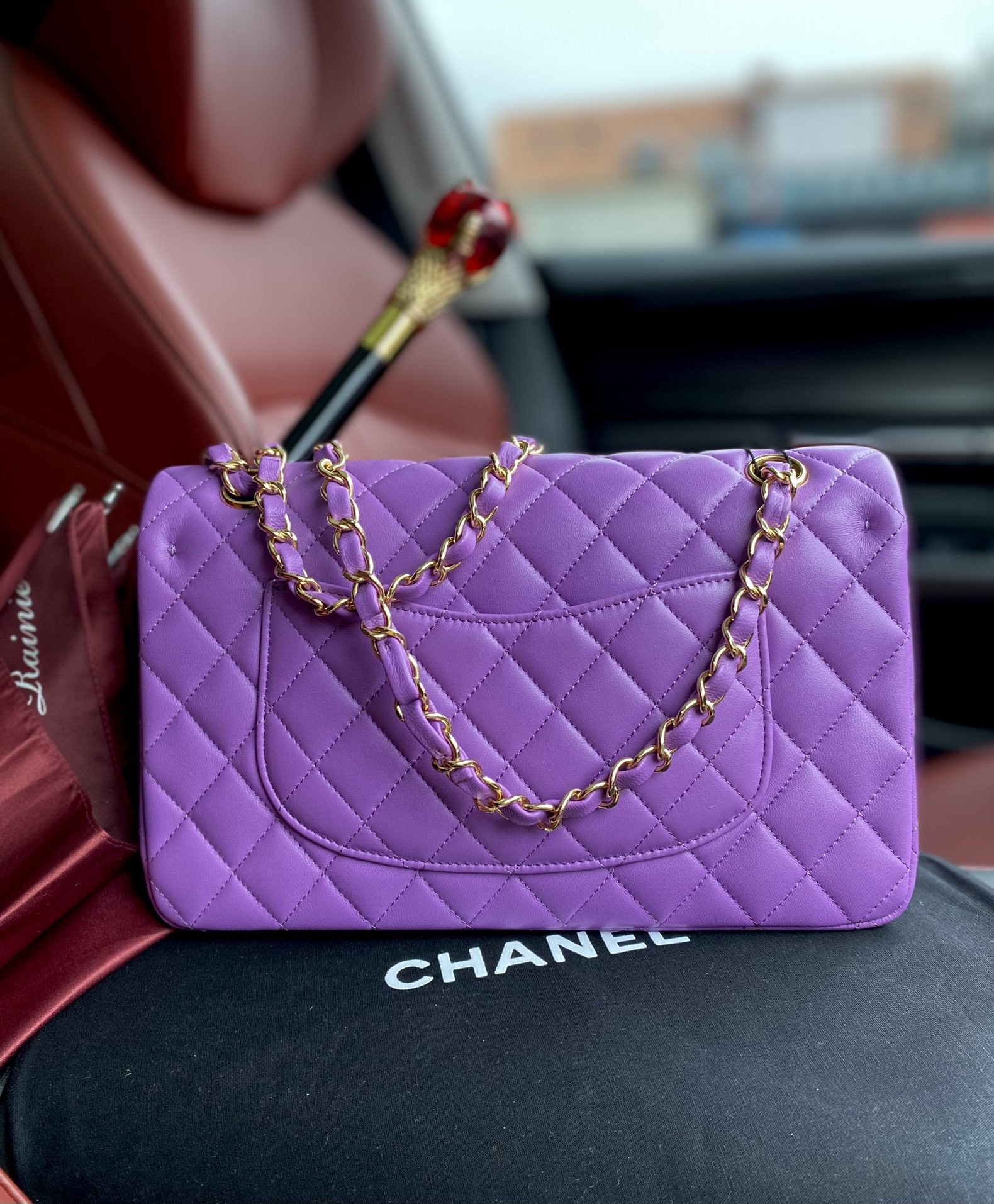 Chanel Classic Flap Bag 15.5x25.5x6.5cm