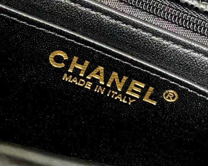 Chanel Mini Flap Bag 12x20x6cm