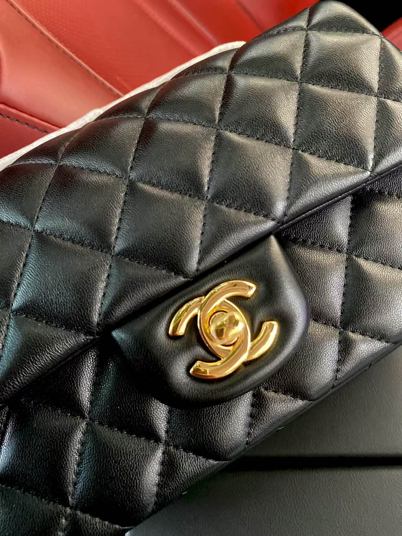 Chanel Mini Flap Bag 12x20x6cm