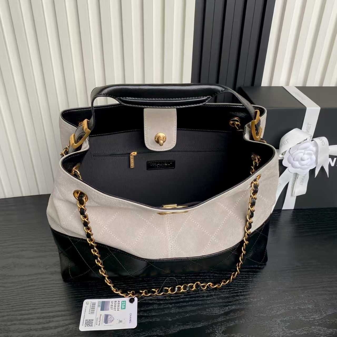 Chanel Small Shopping Bag AS5634 24x36x14cm