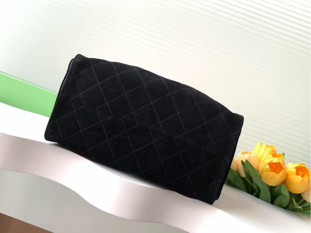 CHANEL 25C Bucket Bag 26x30x14cm