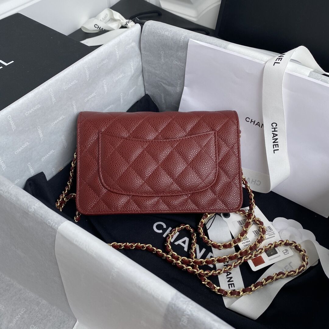 CHANEL WOC CLASSIC WALLET ON CHAIN RED 4.8 × 7.5 × 1.4 in