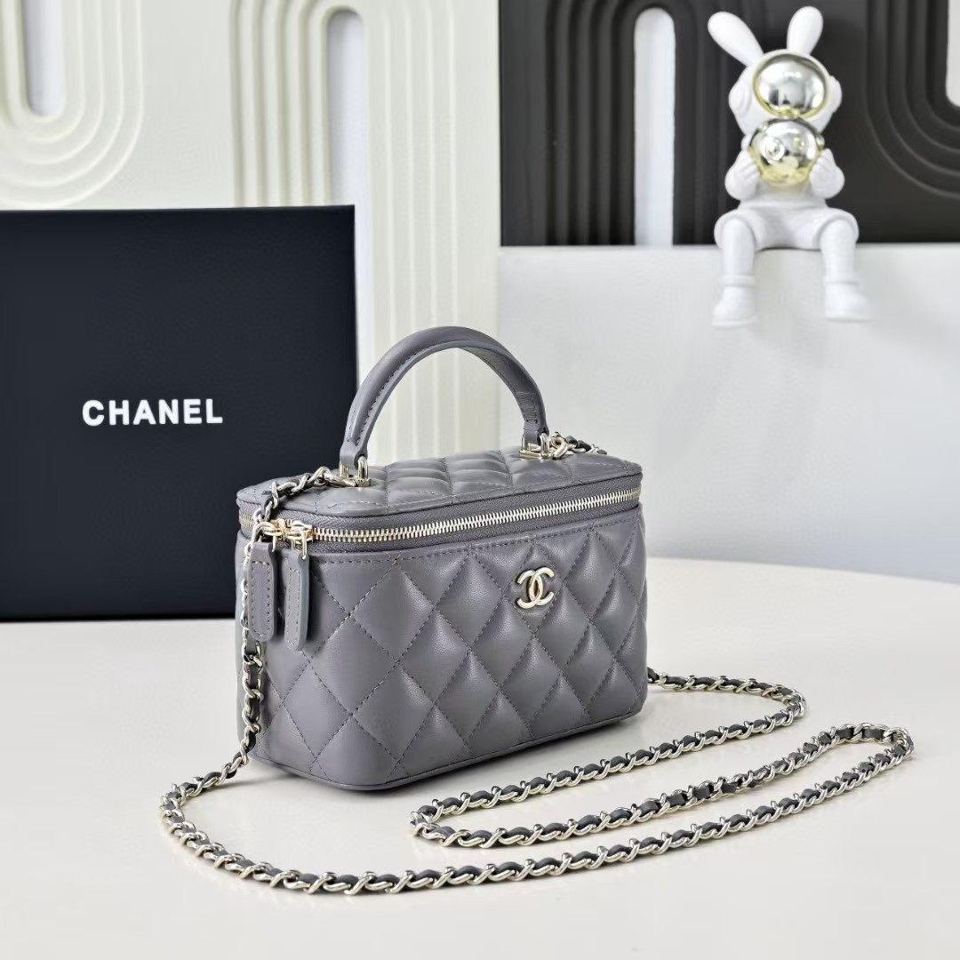 Chanel Long Vanity with chain 16.5x10x8cm