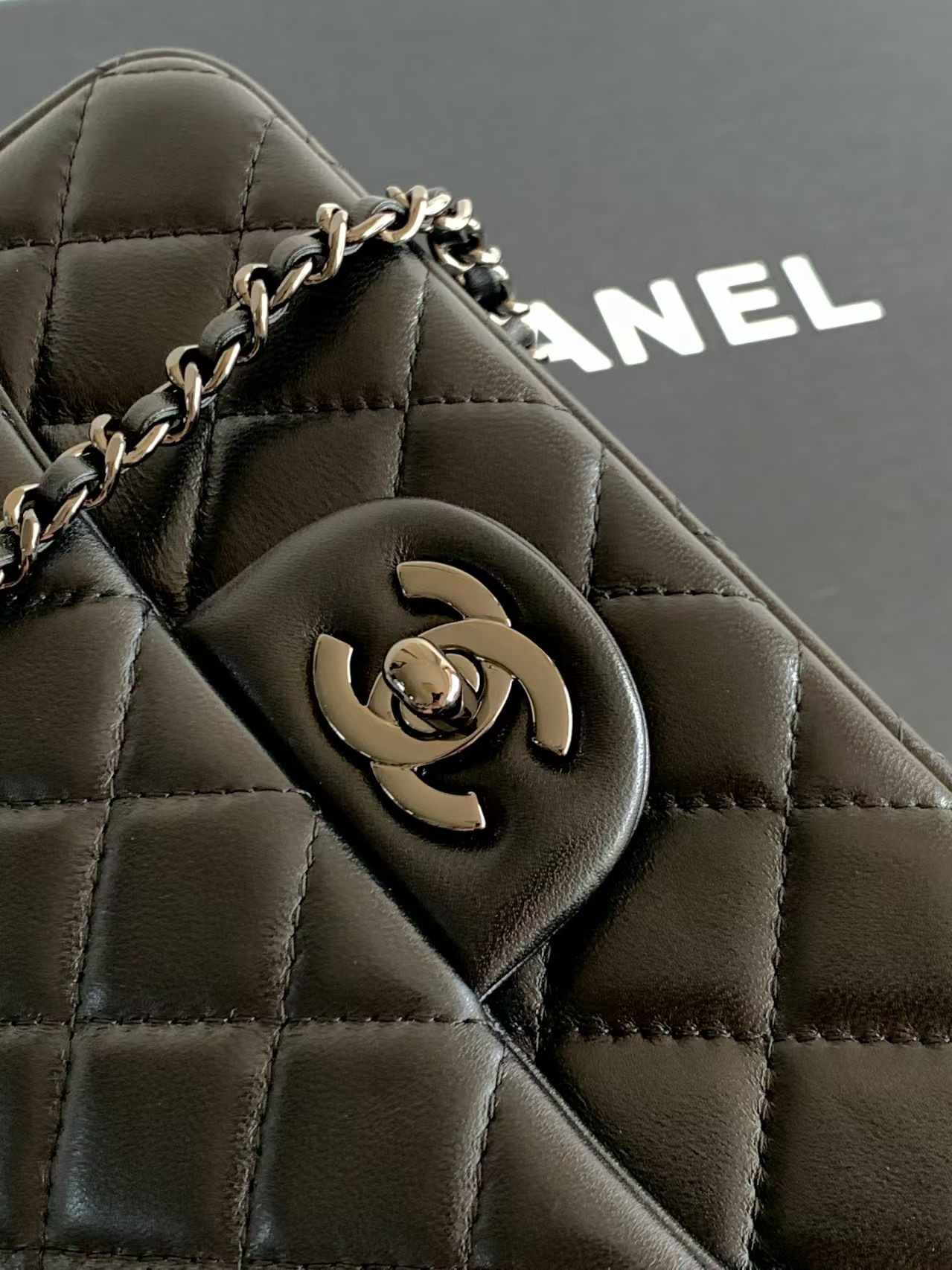 CHANEL Mini CF handle 20x12x6cm