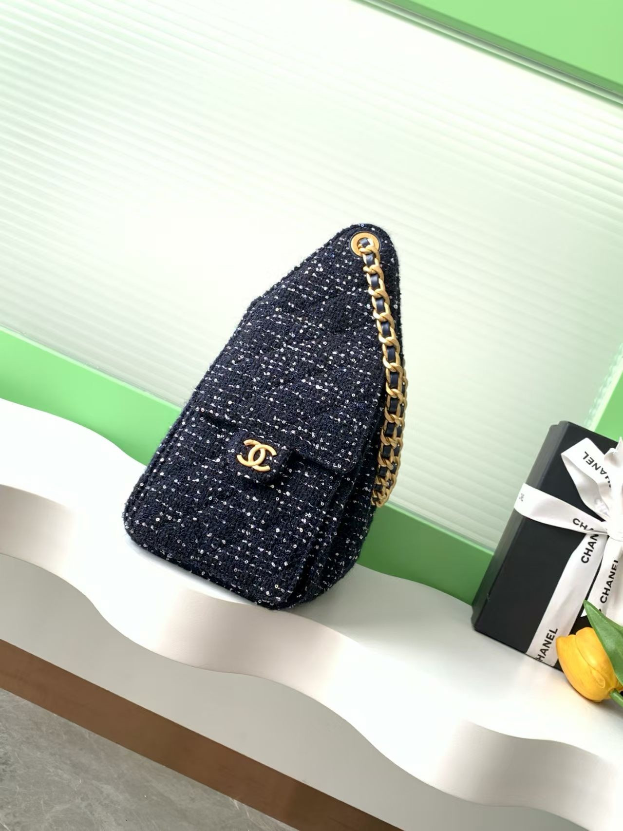 Chanel 25 Bucket Tweed Bag 26x30x14cm