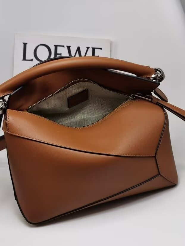 LOEWE Small Puzzle bag in classic calfskin 24x10.5x16.5cm