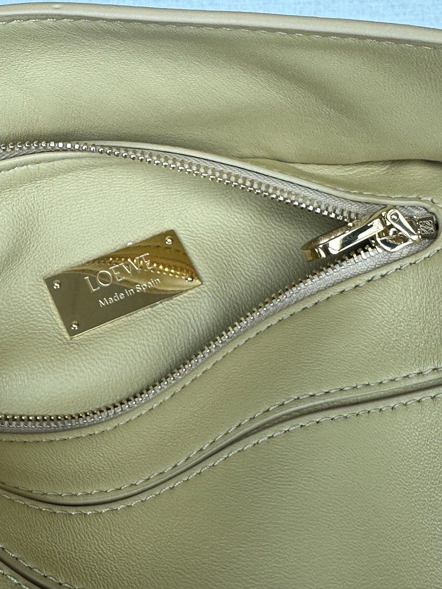 Loewe Mini Featherlight Puzzle Bag Nappa Lambskin 18x12.5x8cm