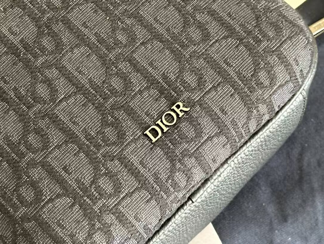 Dior Rider 2.0 Sling Bag Black Dior Oblique Jacquard and Black Grained Calfskin 17x26x8cm