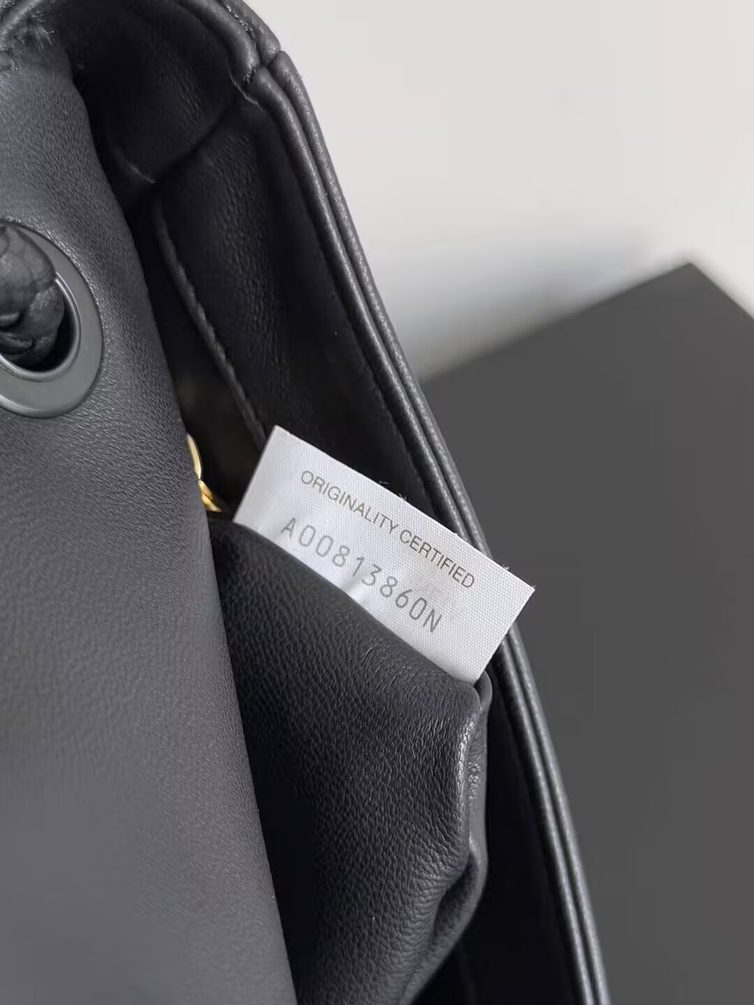 Bottega Veneta Madison 16x27x6cm