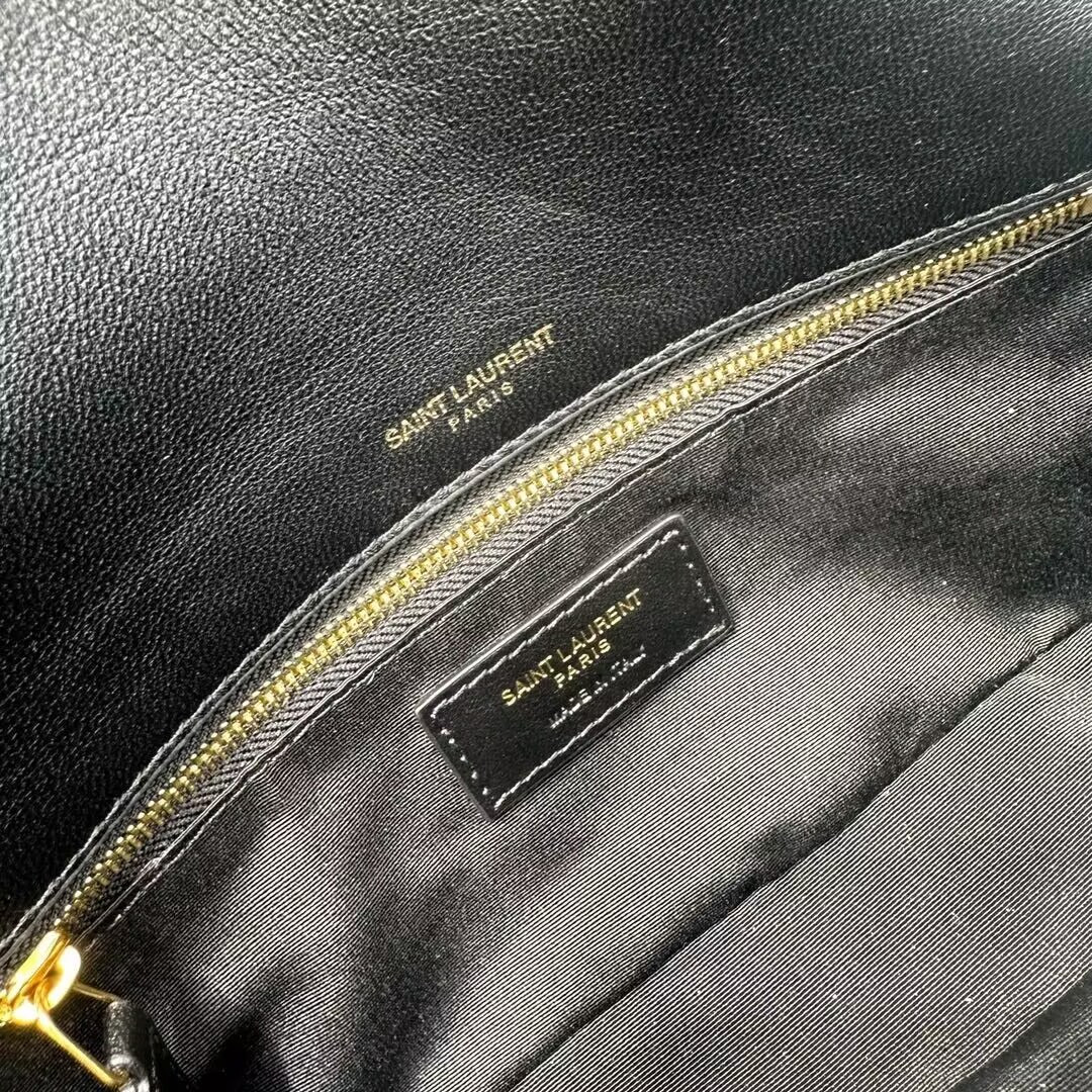 YSL Calypso small in plunged lambskin 26x14x7cm