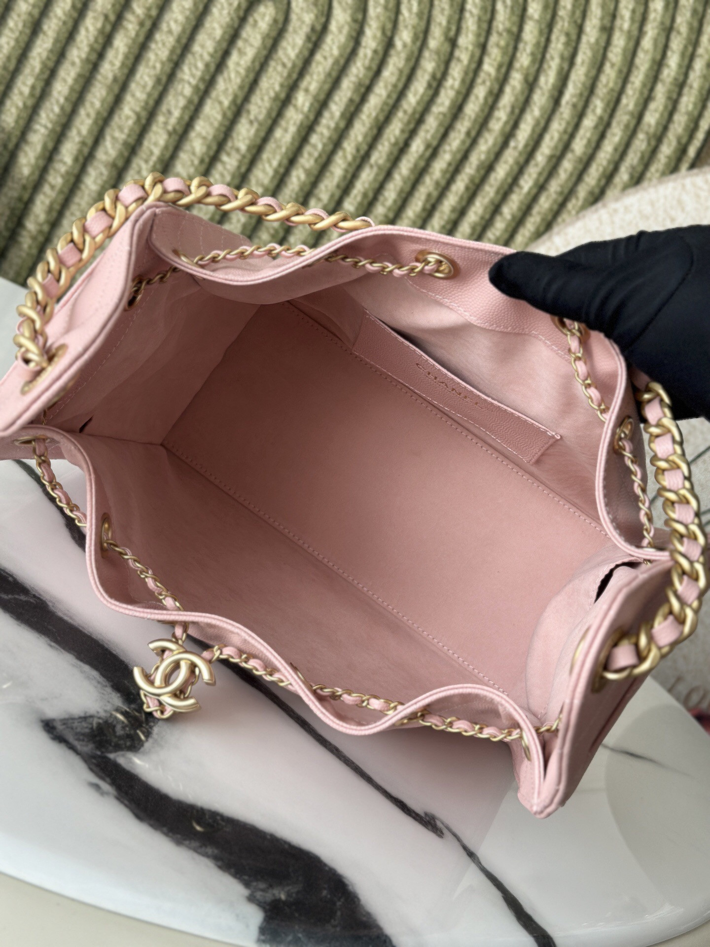 CHANEL 25 small Bucket Hobo handbag AS5293 30x26x14cm