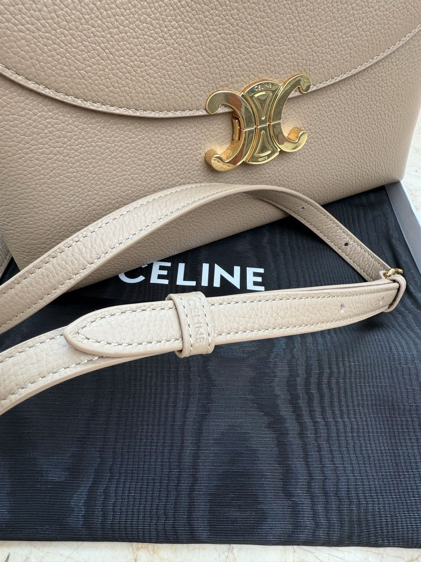 Celine Medium Nino Bag In Supple Graind Calfskin 25x17.5x10cm
