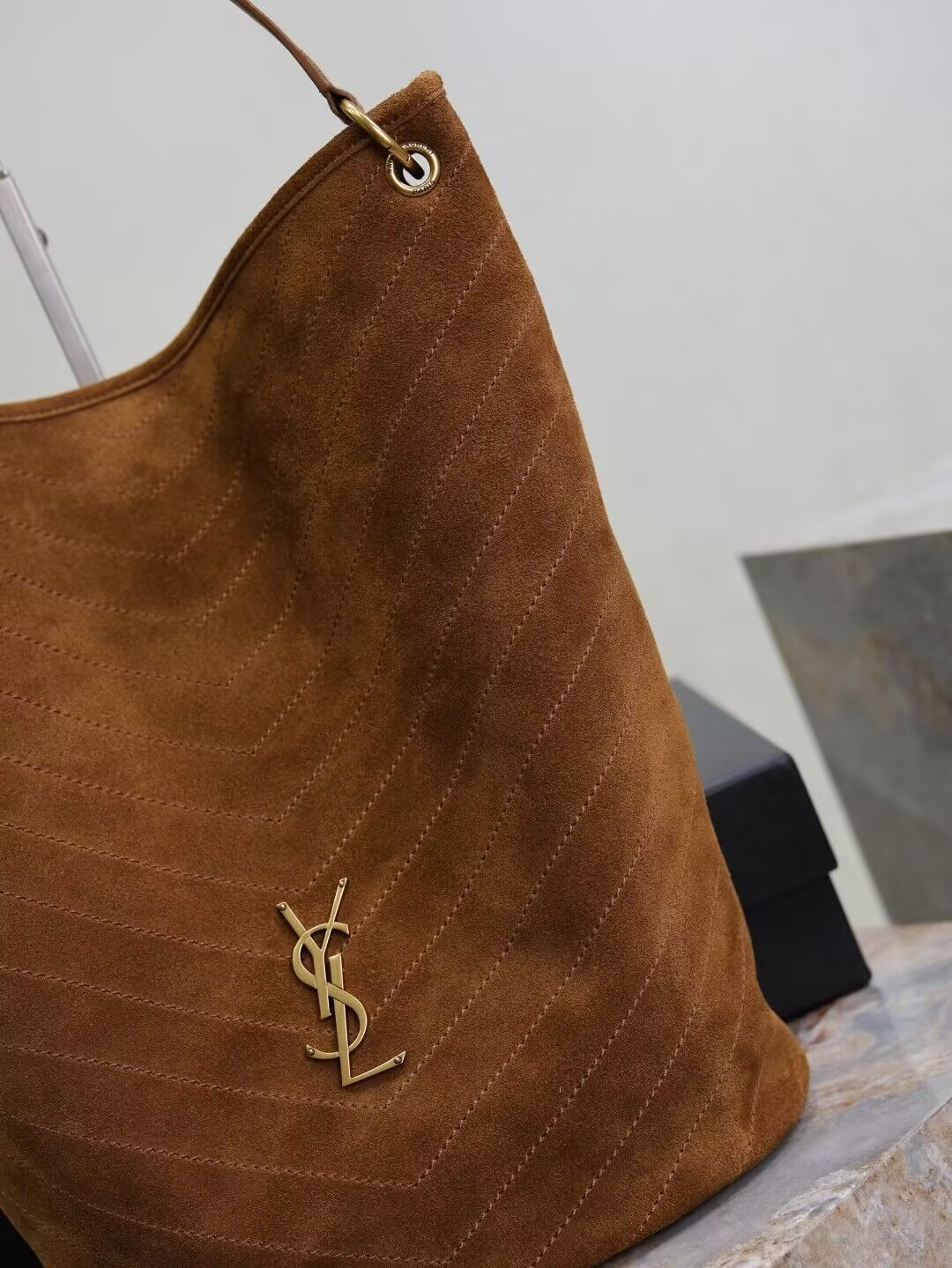 YSL NIKI Supple Bucket In Suede 33x16x40cm