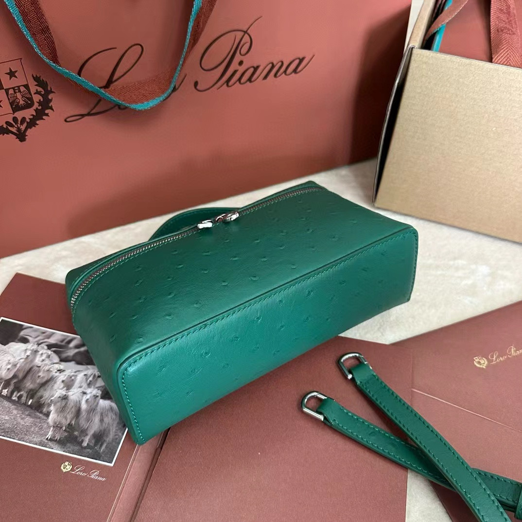 Loro Piana Extra Pocket L19 Ostrich-grained Leather 11x19x6.5cm