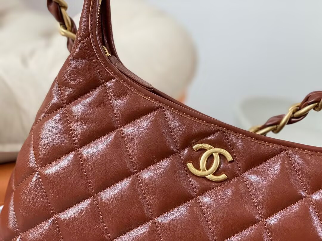 Chanel Hobo Bag 30×28×11cm