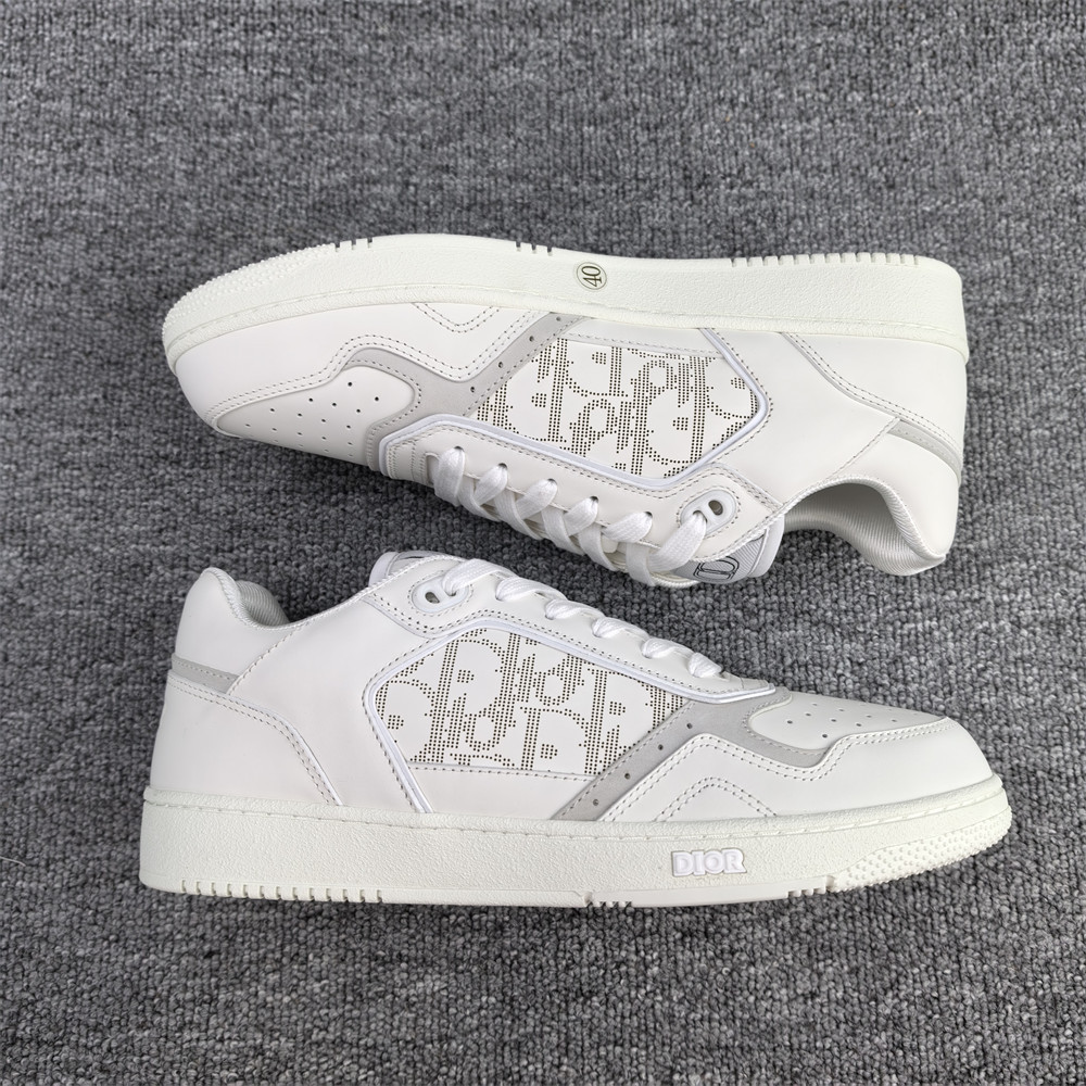 UA Dior Sneaker