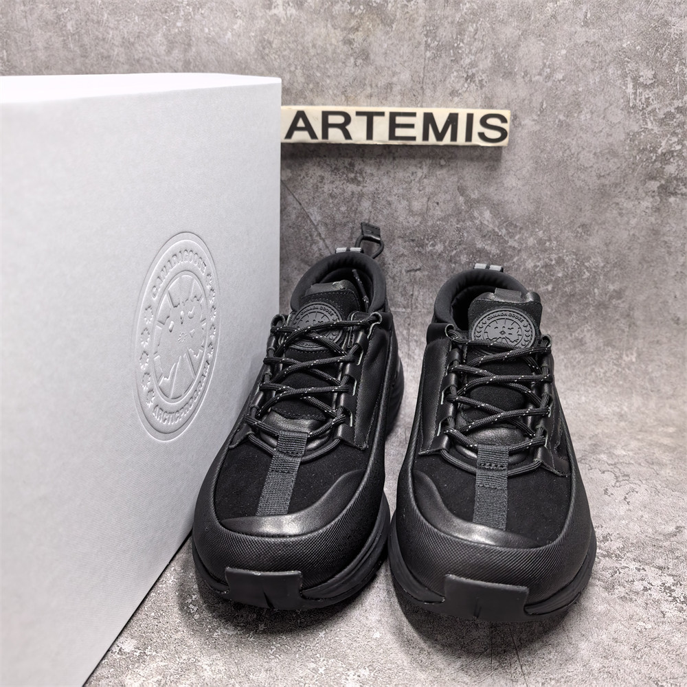 UA Canada Goose Glacier Trail Sneaker