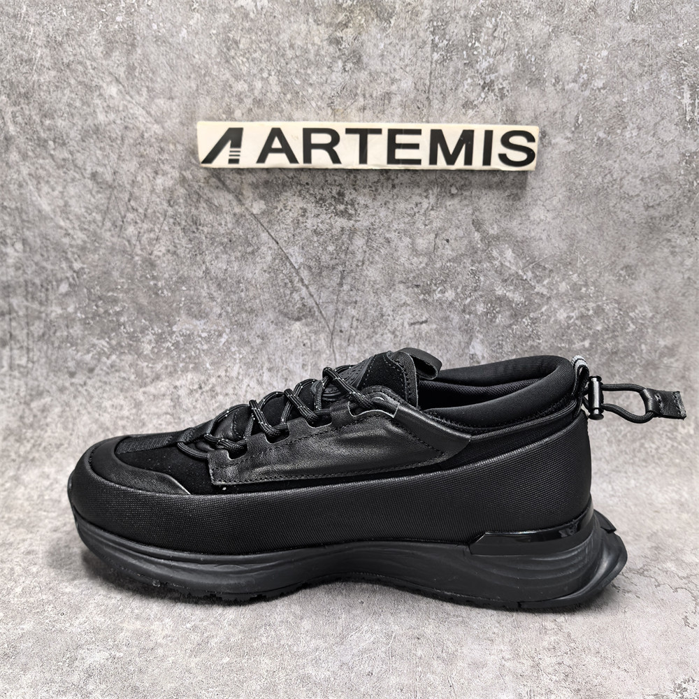 UA Canada Goose Glacier Trail Sneaker