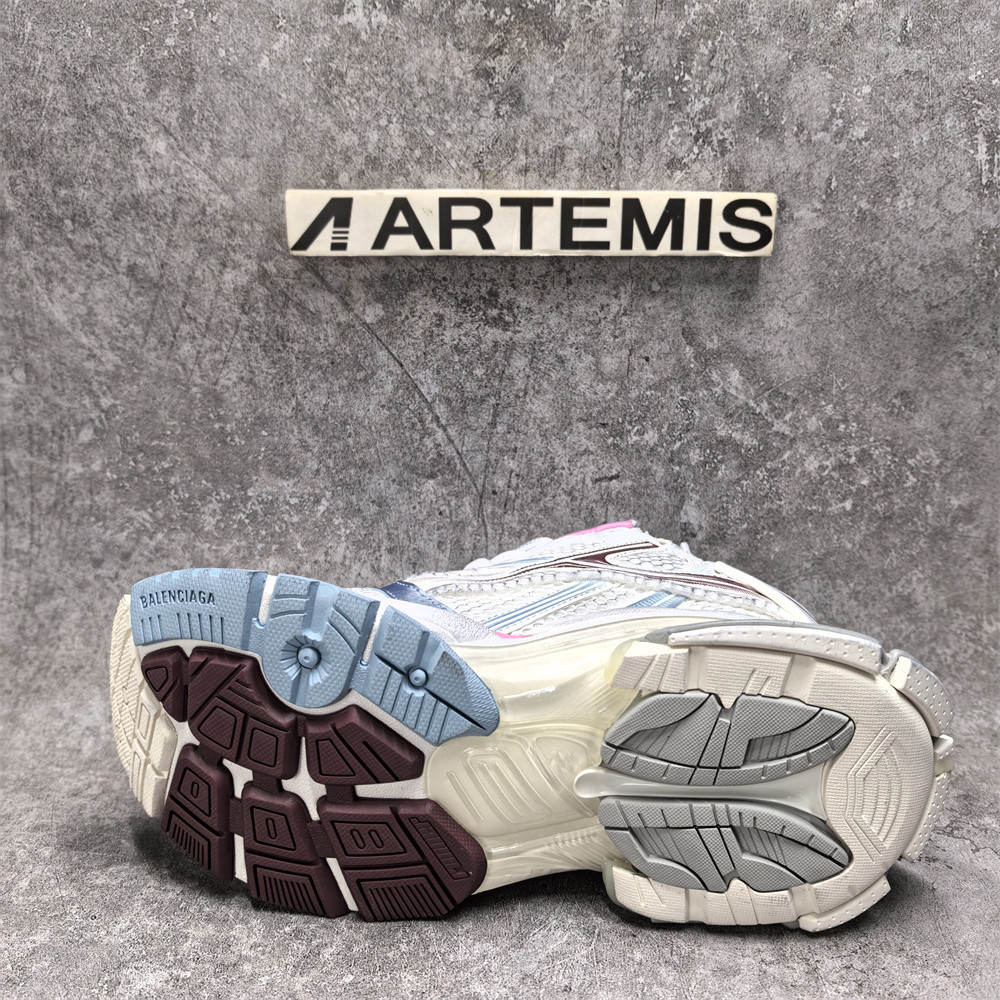 UA Balenciaga Runner Sneaker