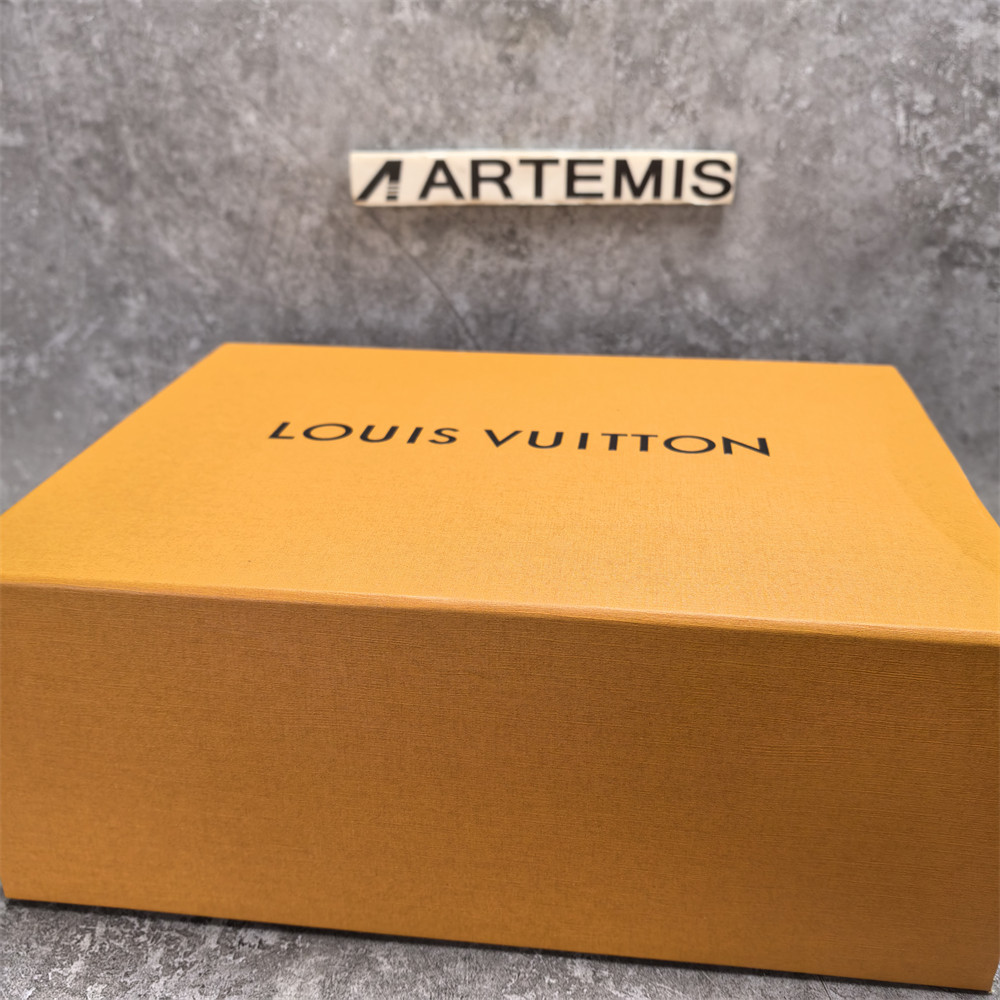 UA LV Trainer Sneaker