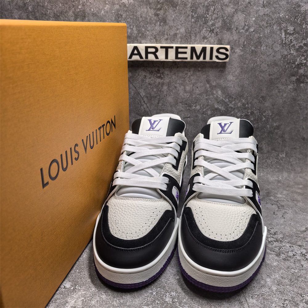 UA LV Trainer Sneaker