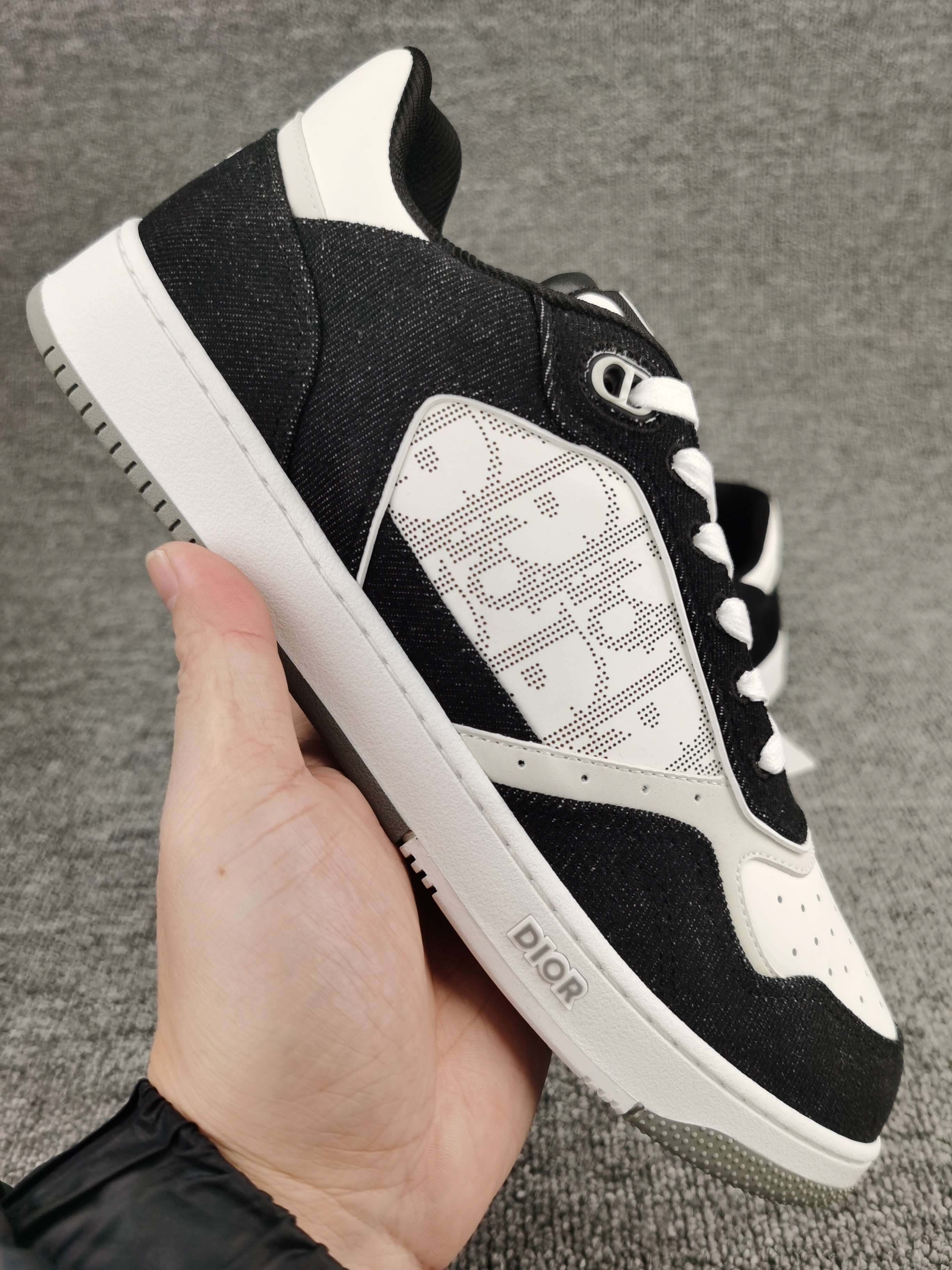 UA Dior B27 Sneaker
