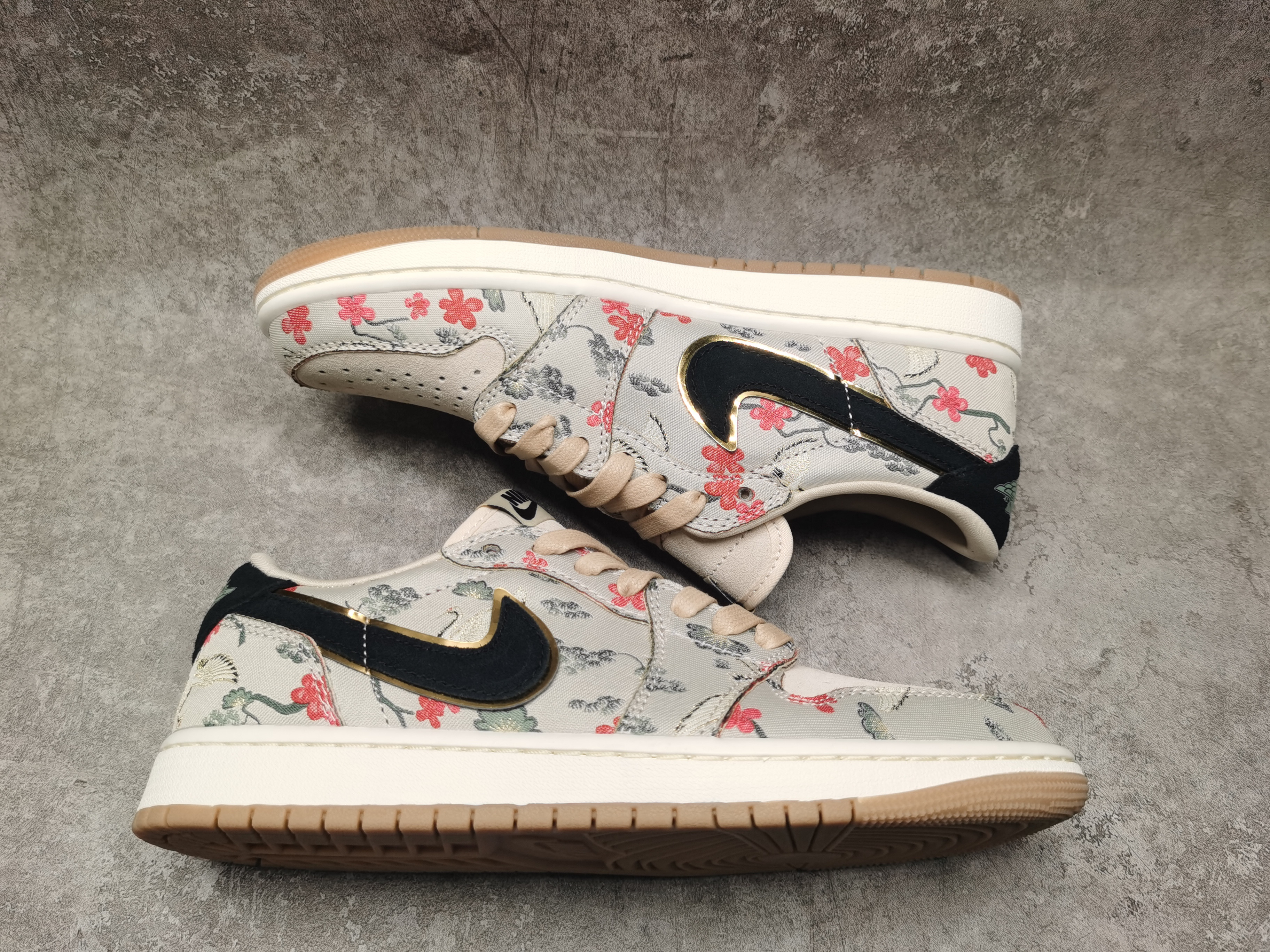 UA Jordan 1 Retro Low OG