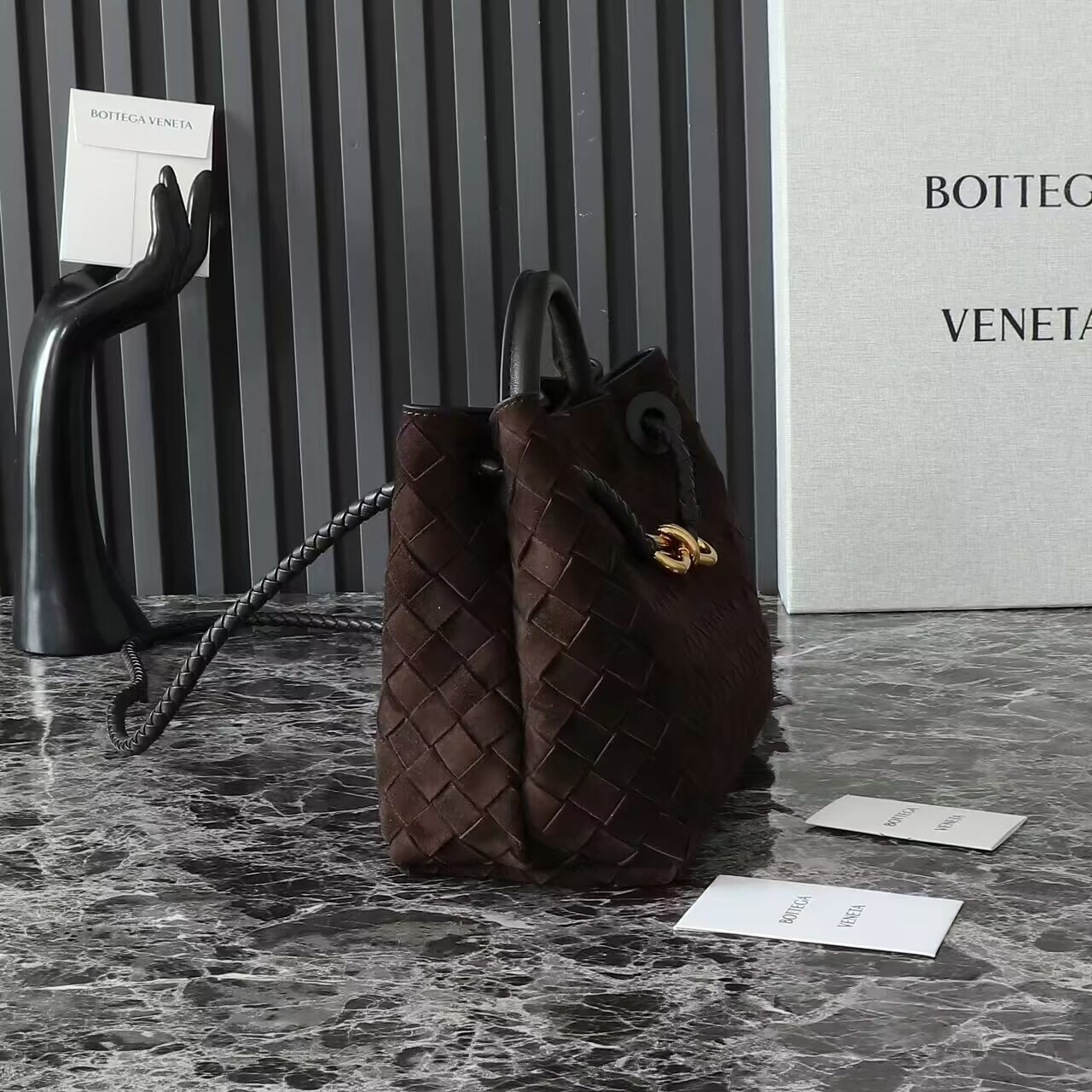 Bottega Veneta Small Andiamo 25x22x10.5cm