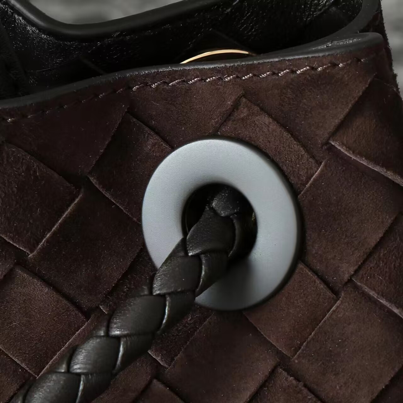 Bottega Veneta Small Andiamo 25x22x10.5cm