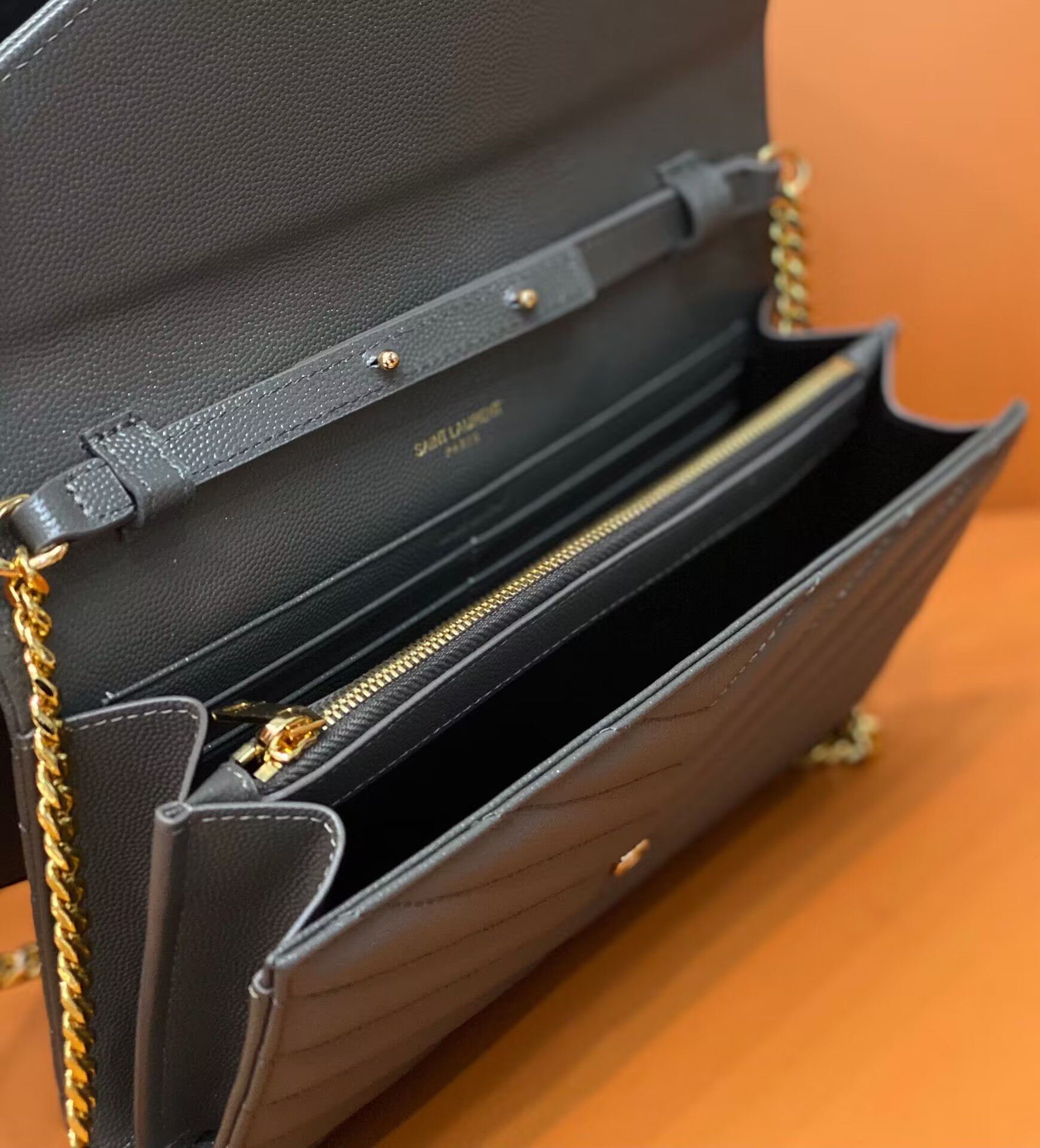 SAINT LAURENT Cassandre Matelassé Leather Shoulder Bag 4×14×22CM