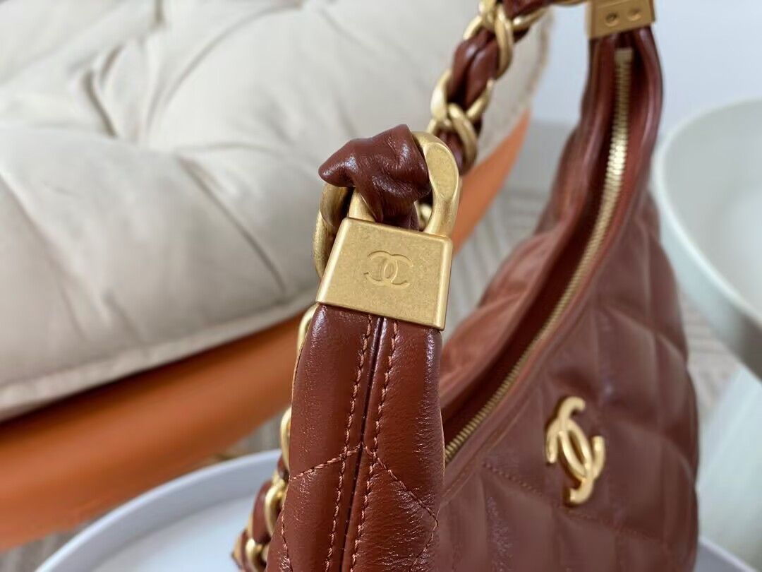Chanel Hobo Bag 30×28×11cm