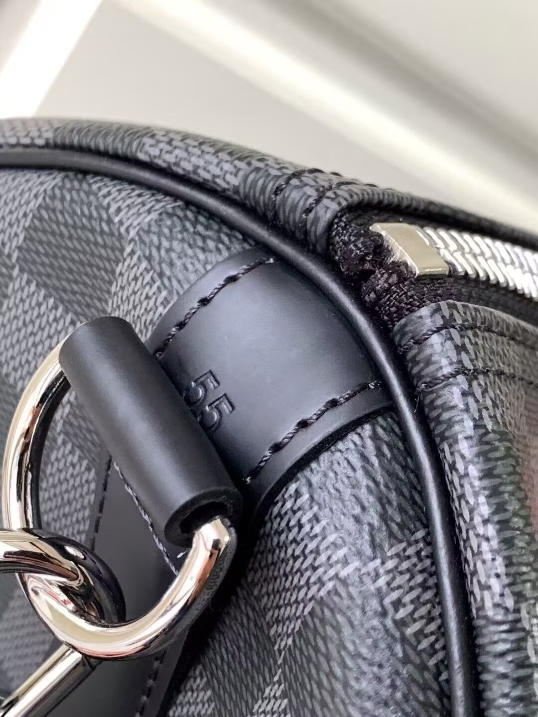 Louis Vuitton LV Keepall Bandoulière 55 55 x 31 x 26 cm